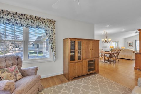 Tiny photo for 3 Quail Hollow Close #3, Vernon, CT 06066 (MLS # 24133201)