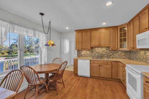Tiny photo for 3 Quail Hollow Close #3, Vernon, CT 06066 (MLS # 24133201)