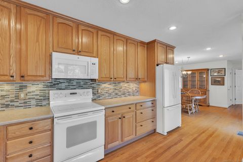 Tiny photo for 3 Quail Hollow Close #3, Vernon, CT 06066 (MLS # 24133201)