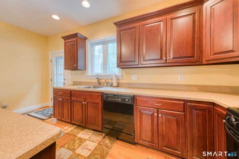 Tiny photo for 9 Chapman Chase #9, Windsor Locks, CT 06096 (MLS # 24198927)
