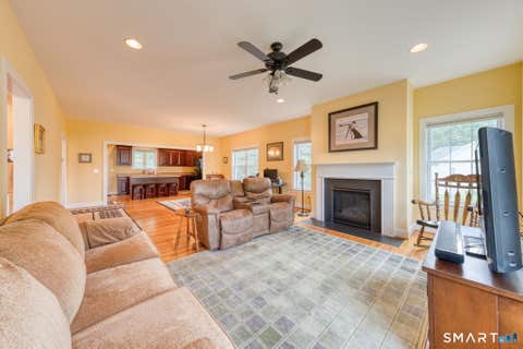 Tiny photo for 9 Chapman Chase #9, Windsor Locks, CT 06096 (MLS # 24198927)