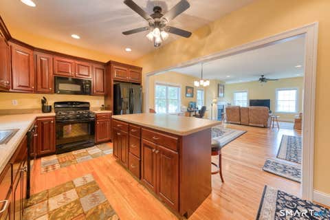 Tiny photo for 9 Chapman Chase #9, Windsor Locks, CT 06096 (MLS # 24198927)