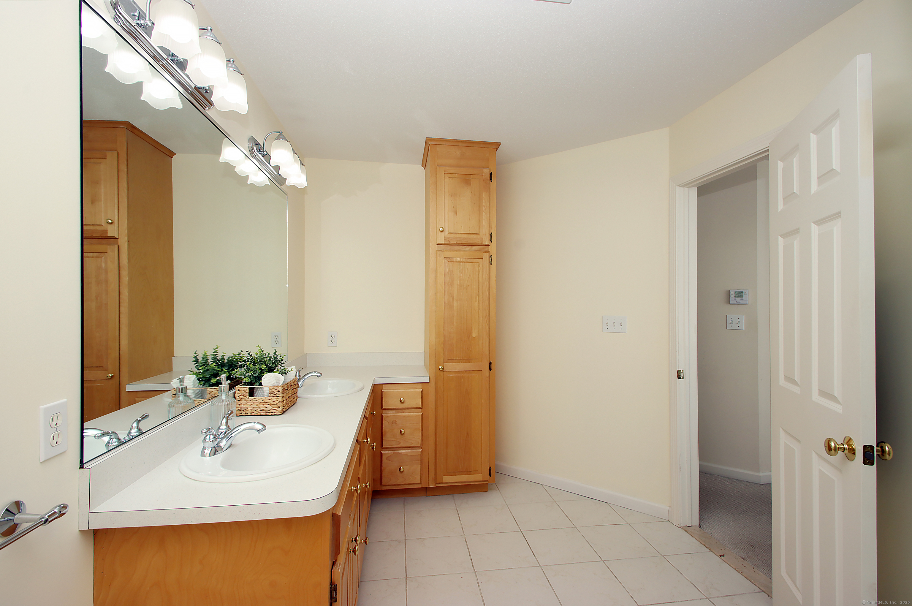 789 East Street, Southington, Connecticut image 24