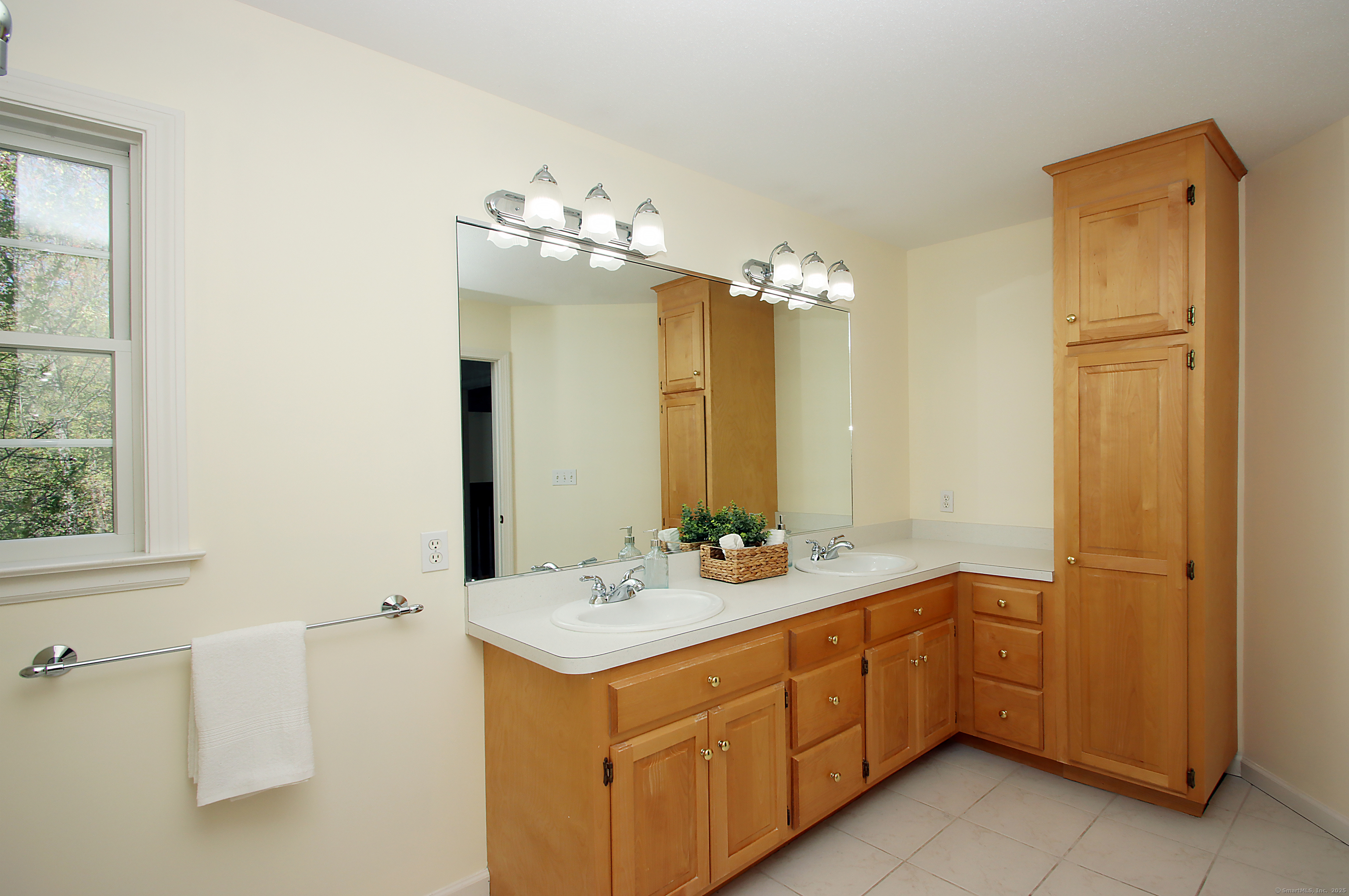 789 East Street, Southington, Connecticut image 22