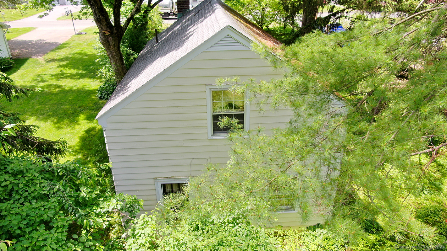 26 Church Street, New Hartford, Connecticut image 3