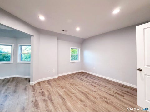 Tiny photo for 310 Alden Avenue #B, New Haven, CT 06515 (MLS # 24188518)