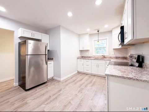 Tiny photo for 310 Alden Avenue #B, New Haven, CT 06515 (MLS # 24188518)