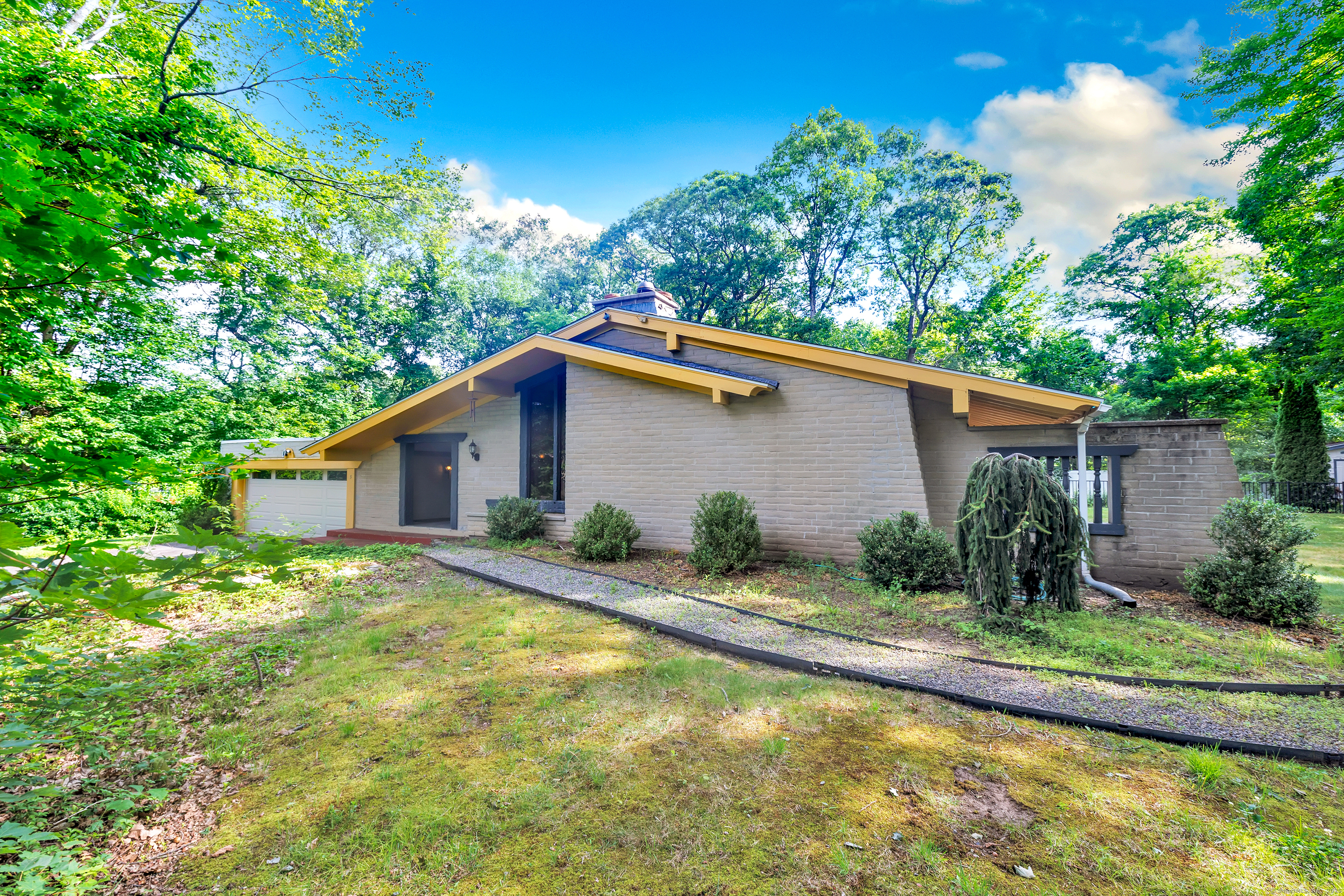 3 Yale Avenue