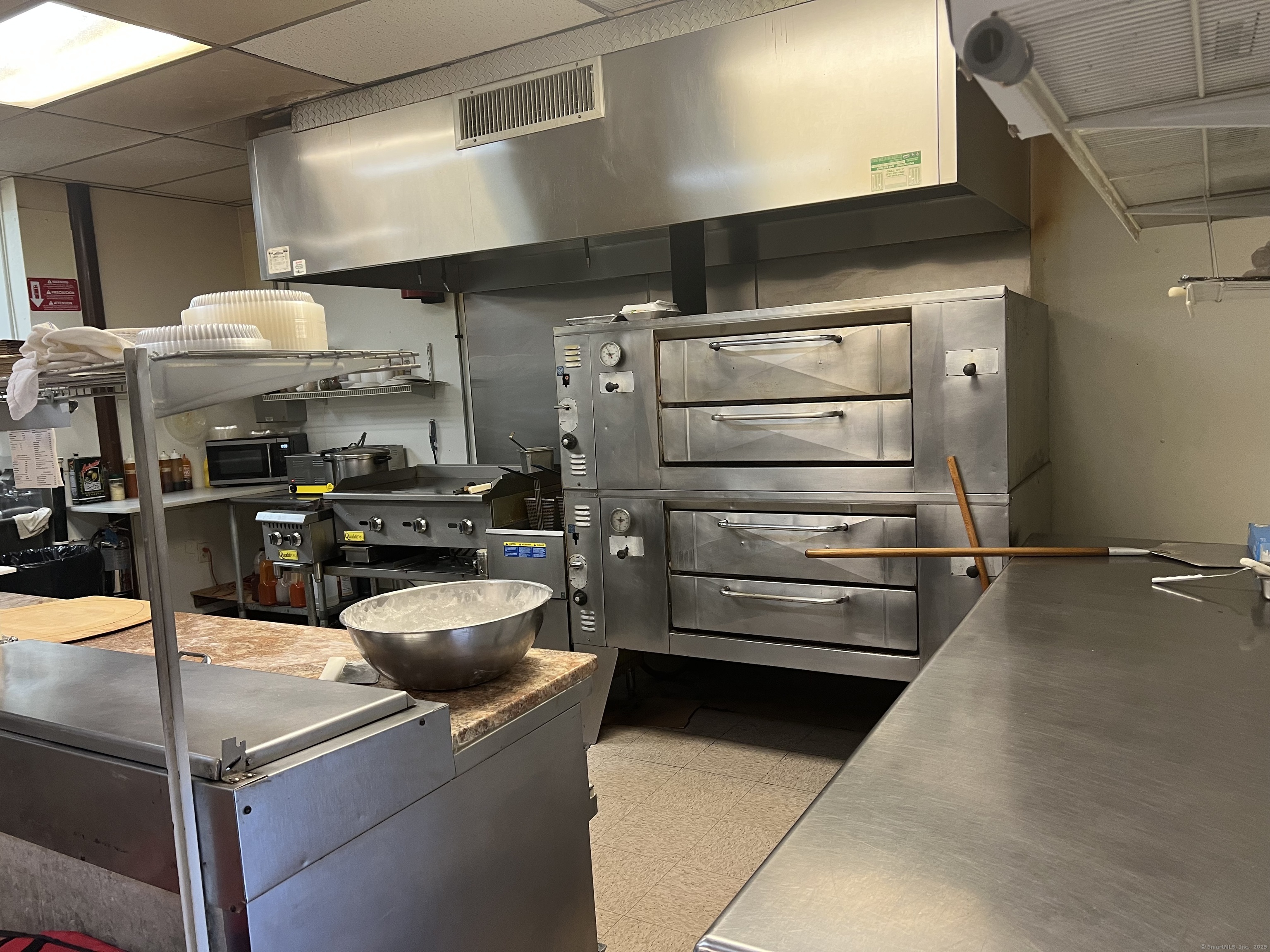 Bristol, Connecticut 06010, United States, ,1 BathroomBathrooms,Commercial,Active,136858