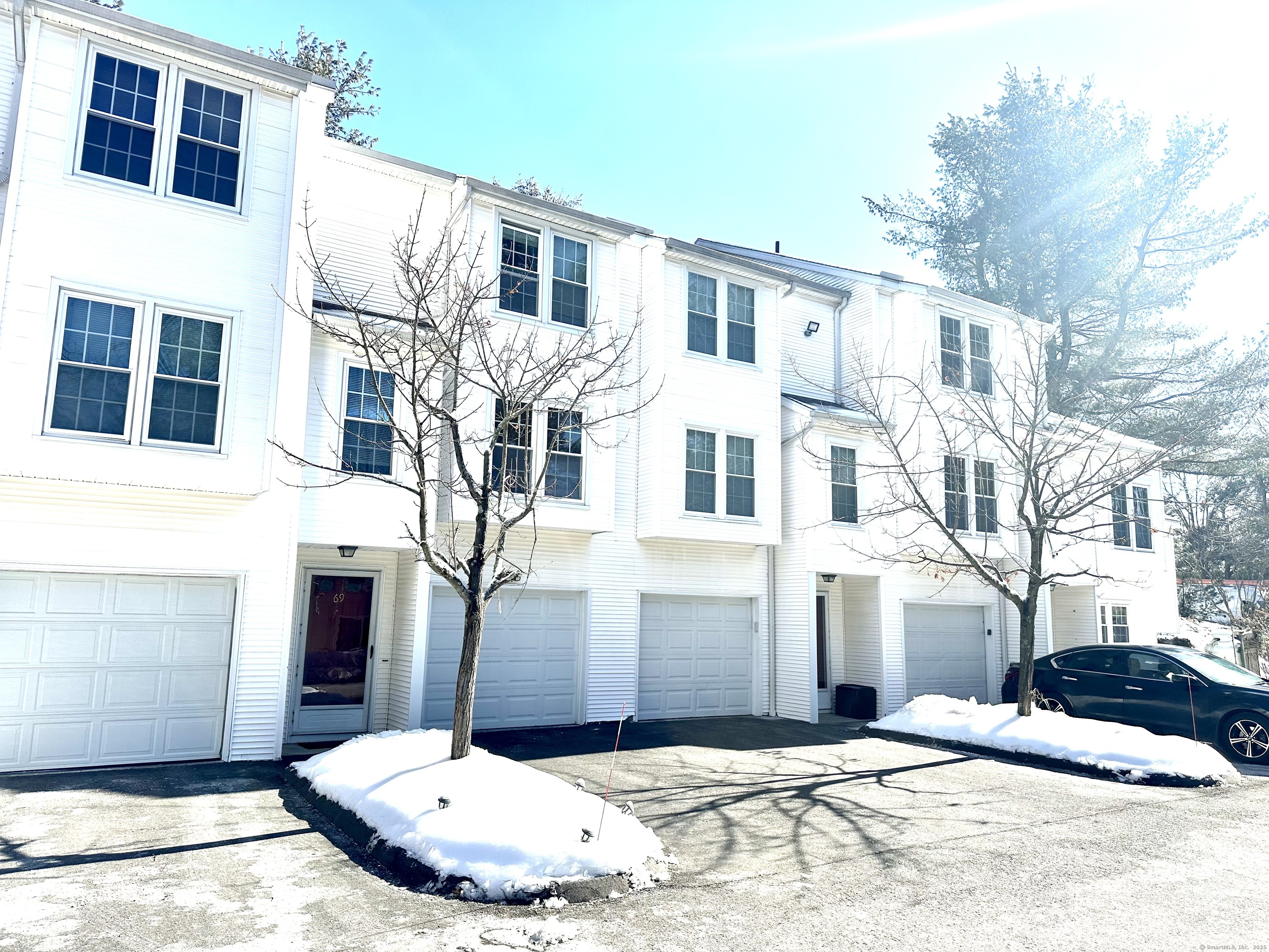 Photo 1 of Hitchcock Road 69, Waterbury, Connecticut, $2,200, Web #: 24075084