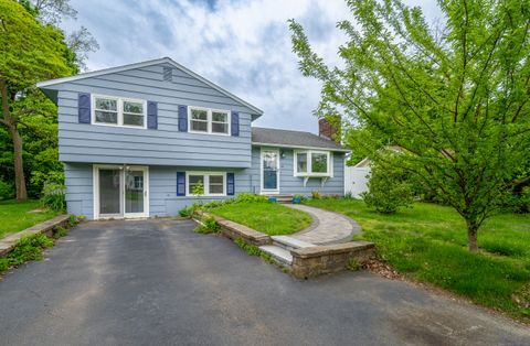 14 Bassett Road, Branford, CT 06405 - #: 24092687