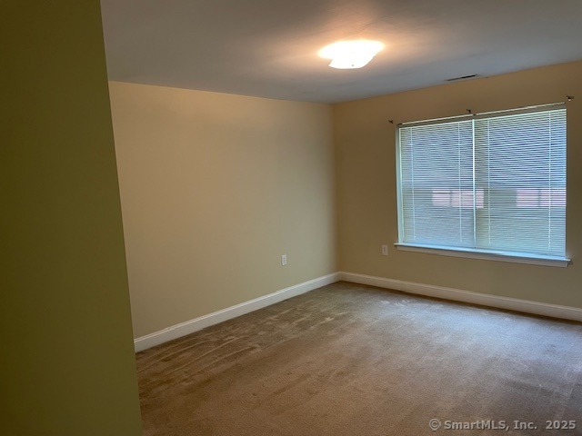 Milford, Connecticut 06461, United States, 2 Bedrooms Bedrooms, ,1 BathroomBathrooms,Residential,Active,143906