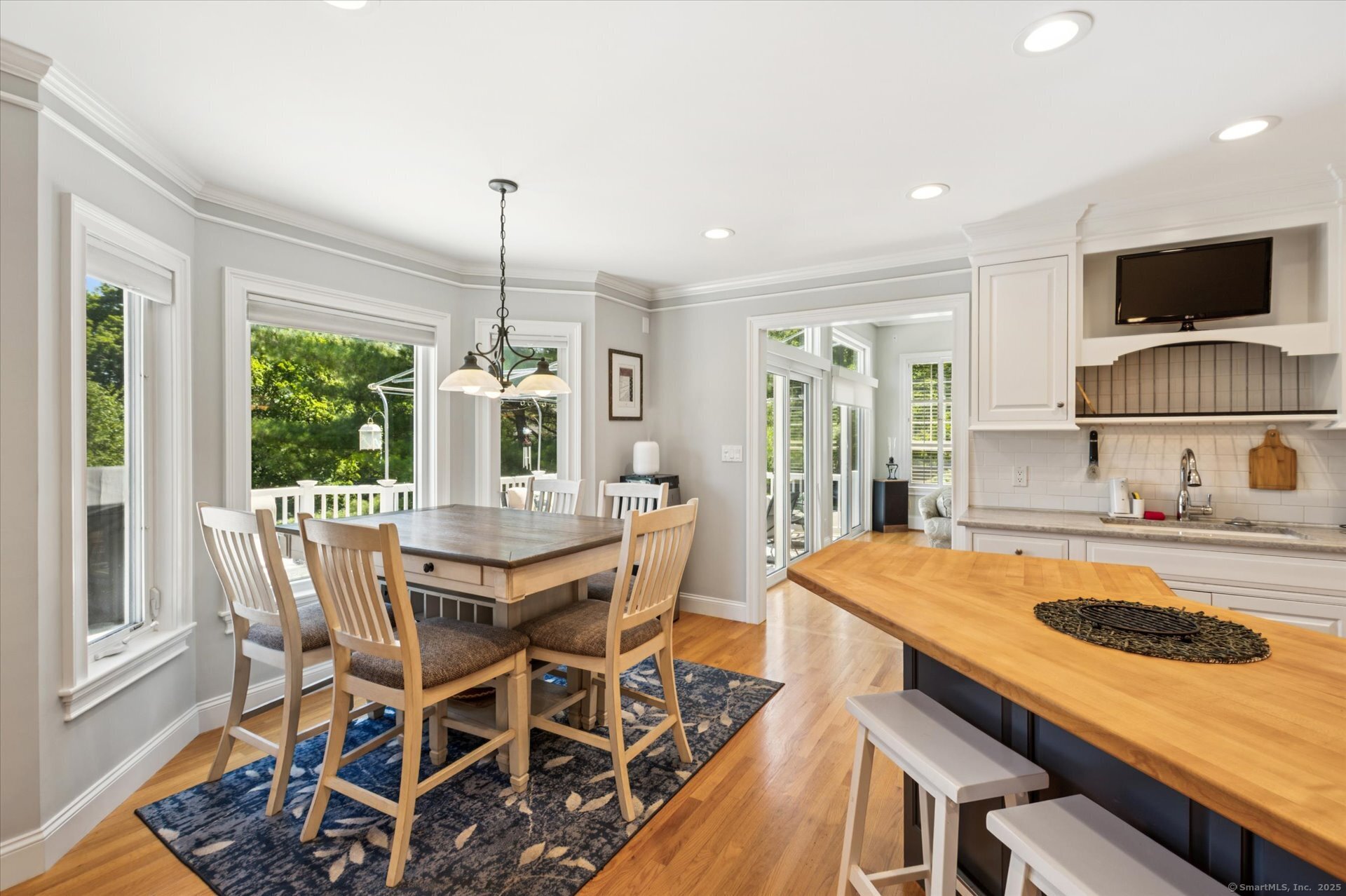 New Hartford, Connecticut 06057, United States, 5 Bedrooms Bedrooms, ,4 BathroomsBathrooms,Residential,Active,161037