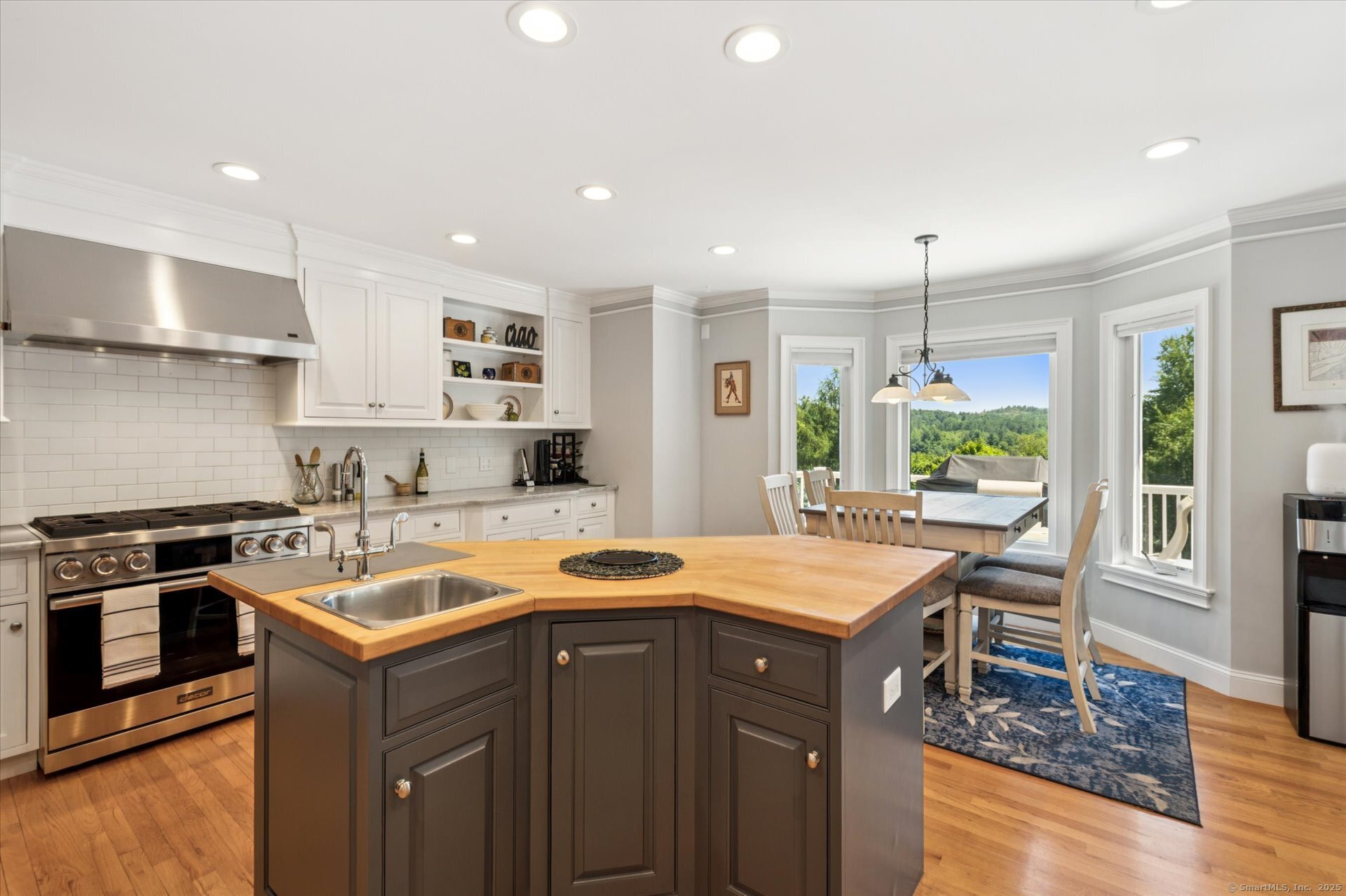 New Hartford, Connecticut 06057, United States, 5 Bedrooms Bedrooms, ,4 BathroomsBathrooms,Residential,Active,161037