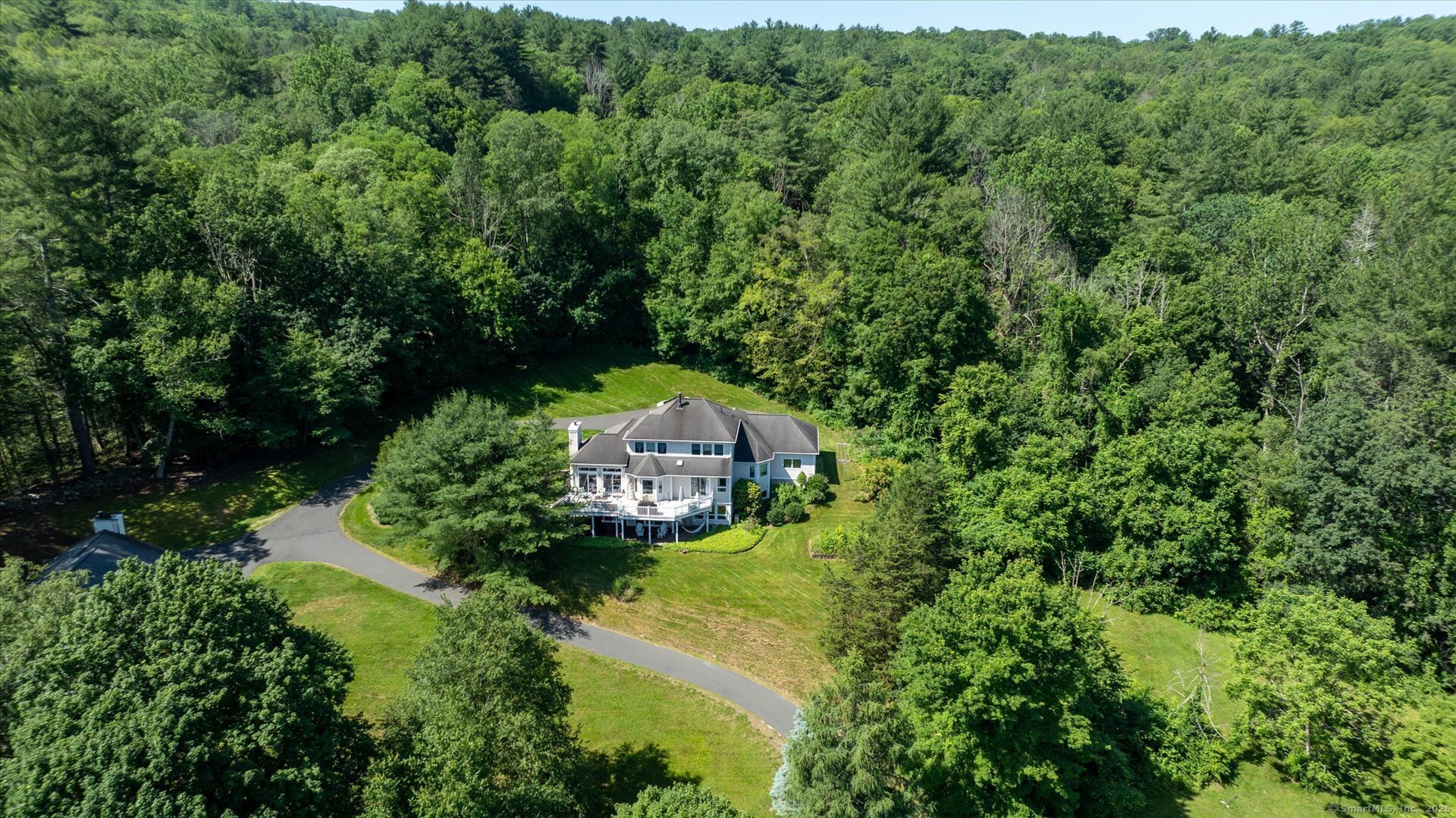 New Hartford, Connecticut 06057, United States, 5 Bedrooms Bedrooms, ,4 BathroomsBathrooms,Residential,Active,161037