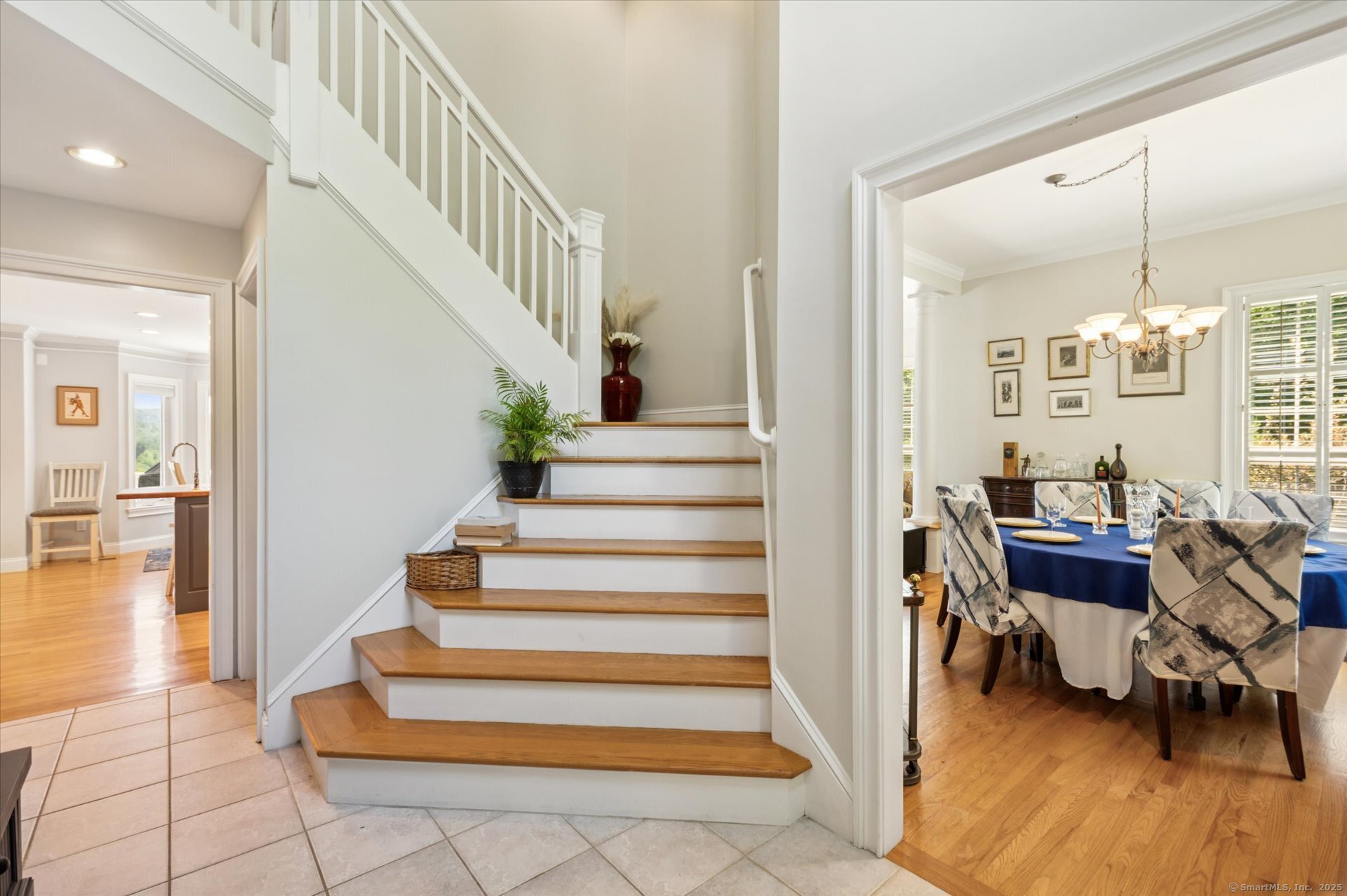 New Hartford, Connecticut 06057, United States, 5 Bedrooms Bedrooms, ,4 BathroomsBathrooms,Residential,Active,161037