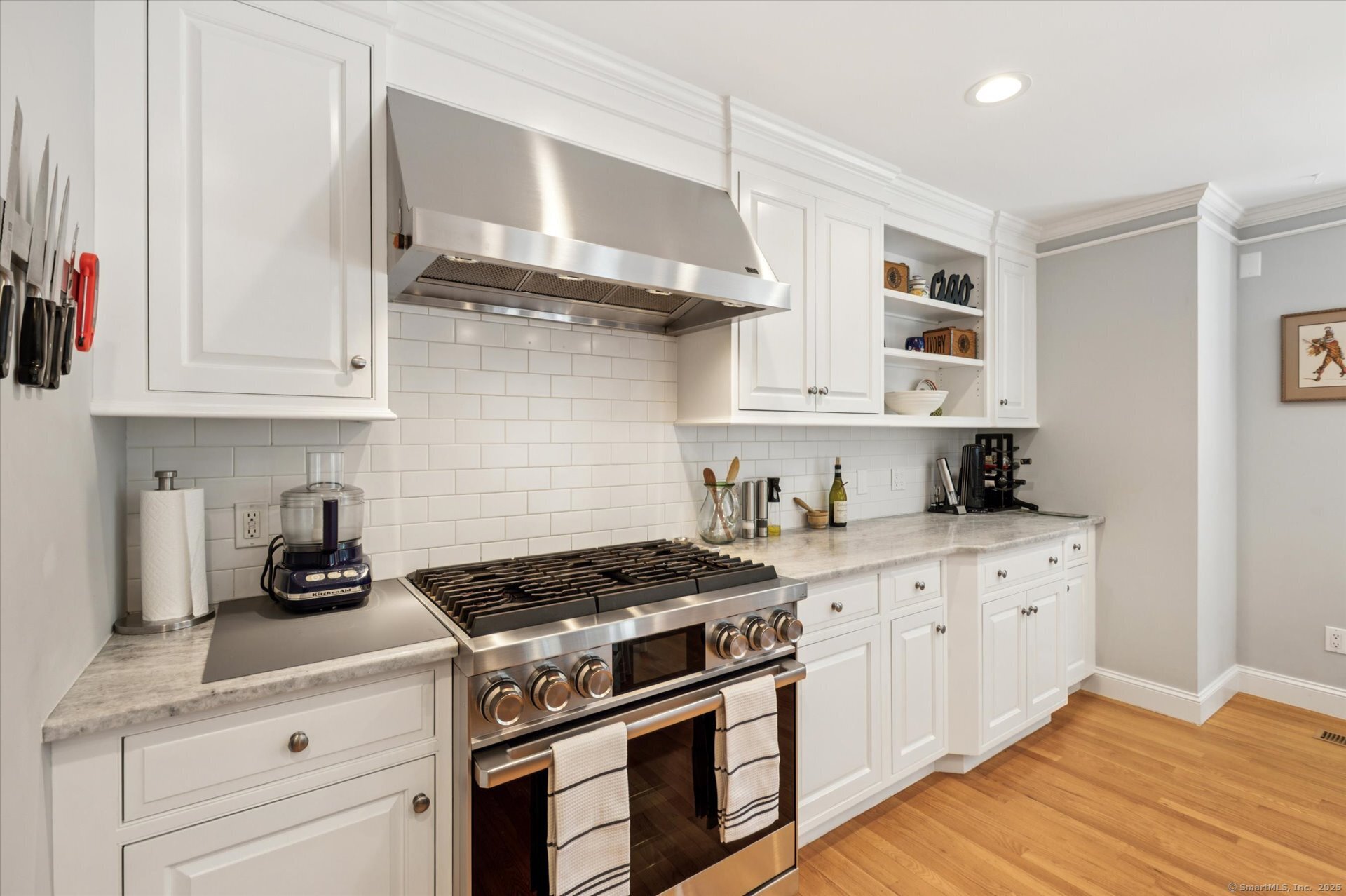 New Hartford, Connecticut 06057, United States, 5 Bedrooms Bedrooms, ,4 BathroomsBathrooms,Residential,Active,161037