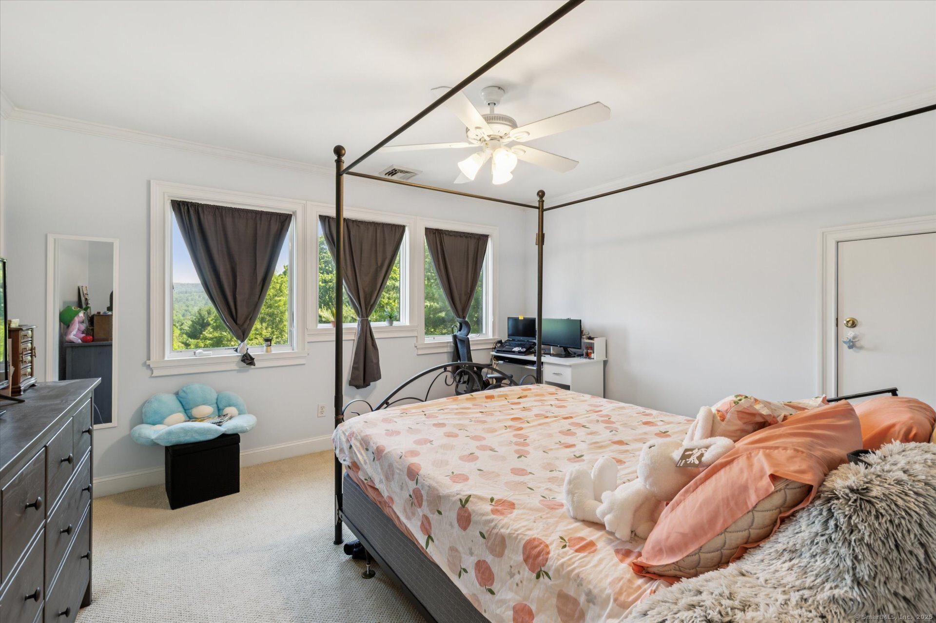 New Hartford, Connecticut 06057, United States, 5 Bedrooms Bedrooms, ,4 BathroomsBathrooms,Residential,Active,161037