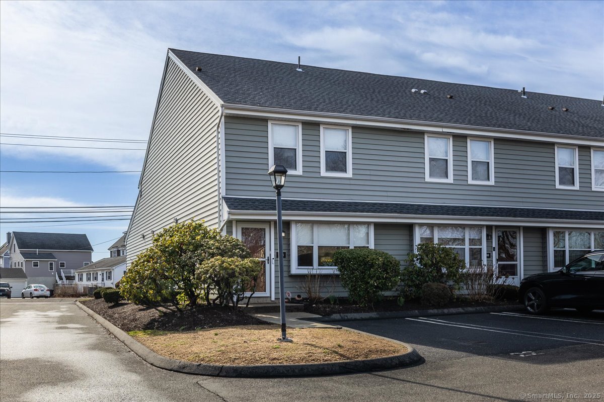 304 Mariners Walk #304, Milford, Connecticut image 1