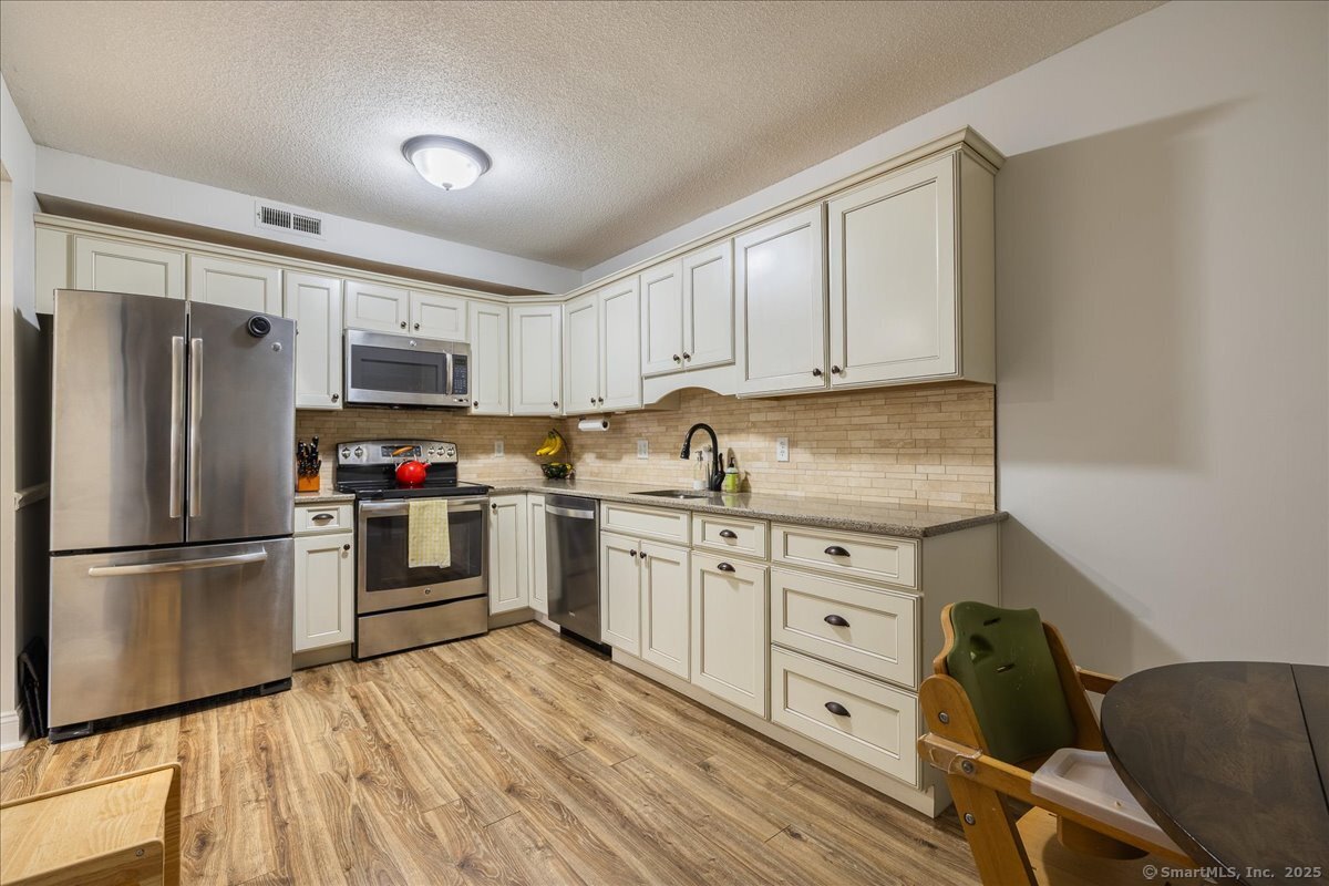 304 Mariners Walk #304, Milford, Connecticut image 7