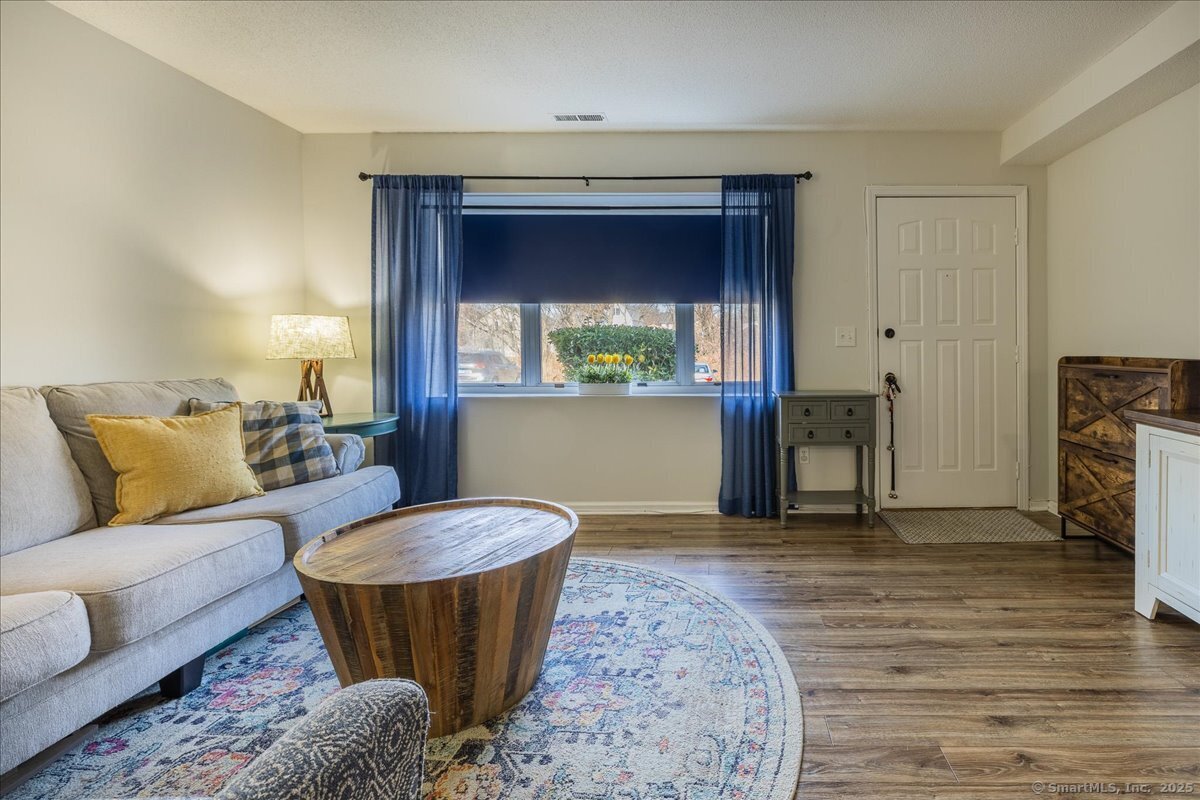 304 Mariners Walk #304, Milford, Connecticut image 4