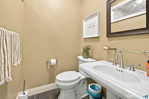 Tiny photo for 100 Robin Drive, Canton, CT 06019 (MLS # 24205275)