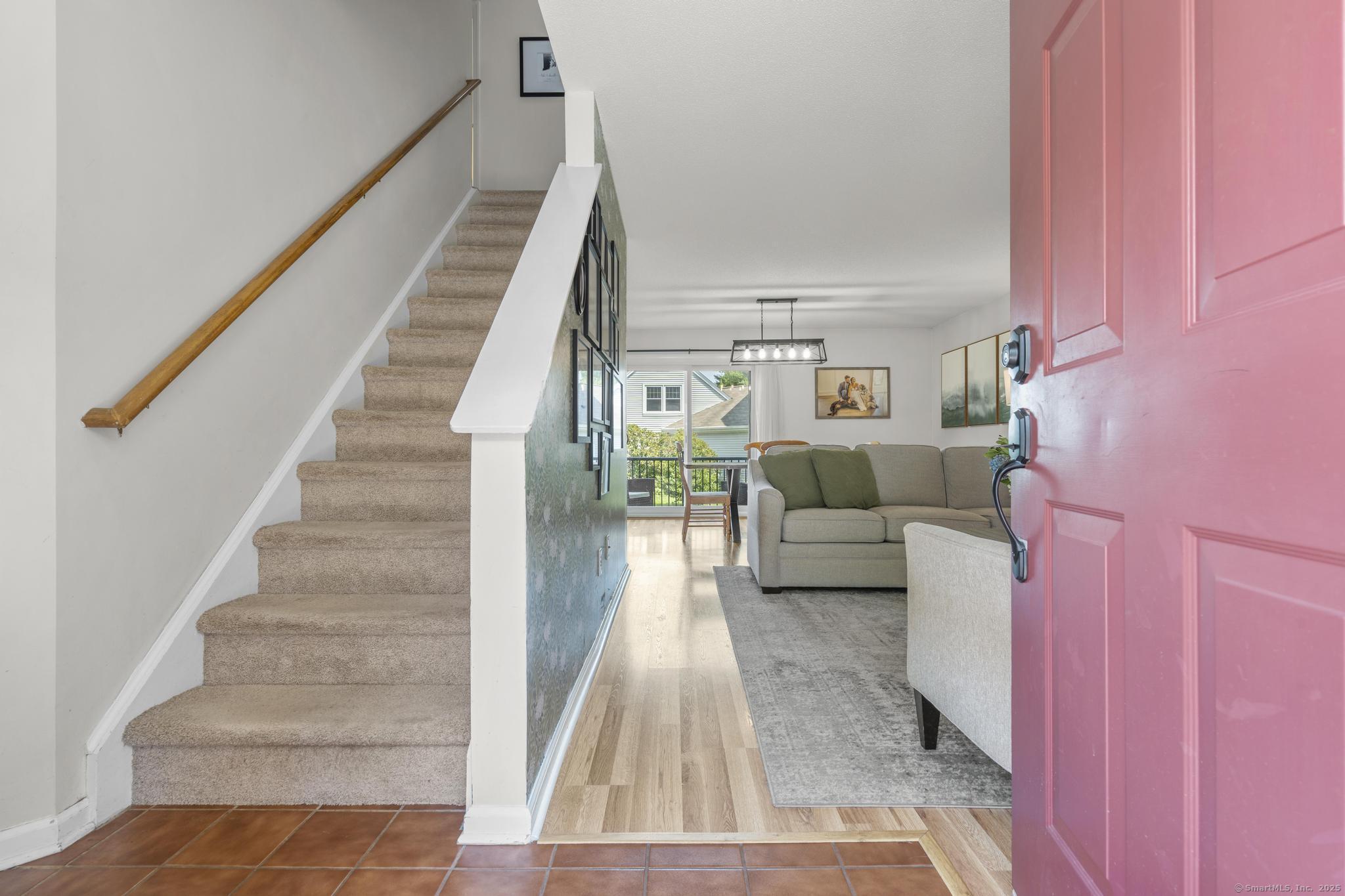 906 Briarwood Court 906