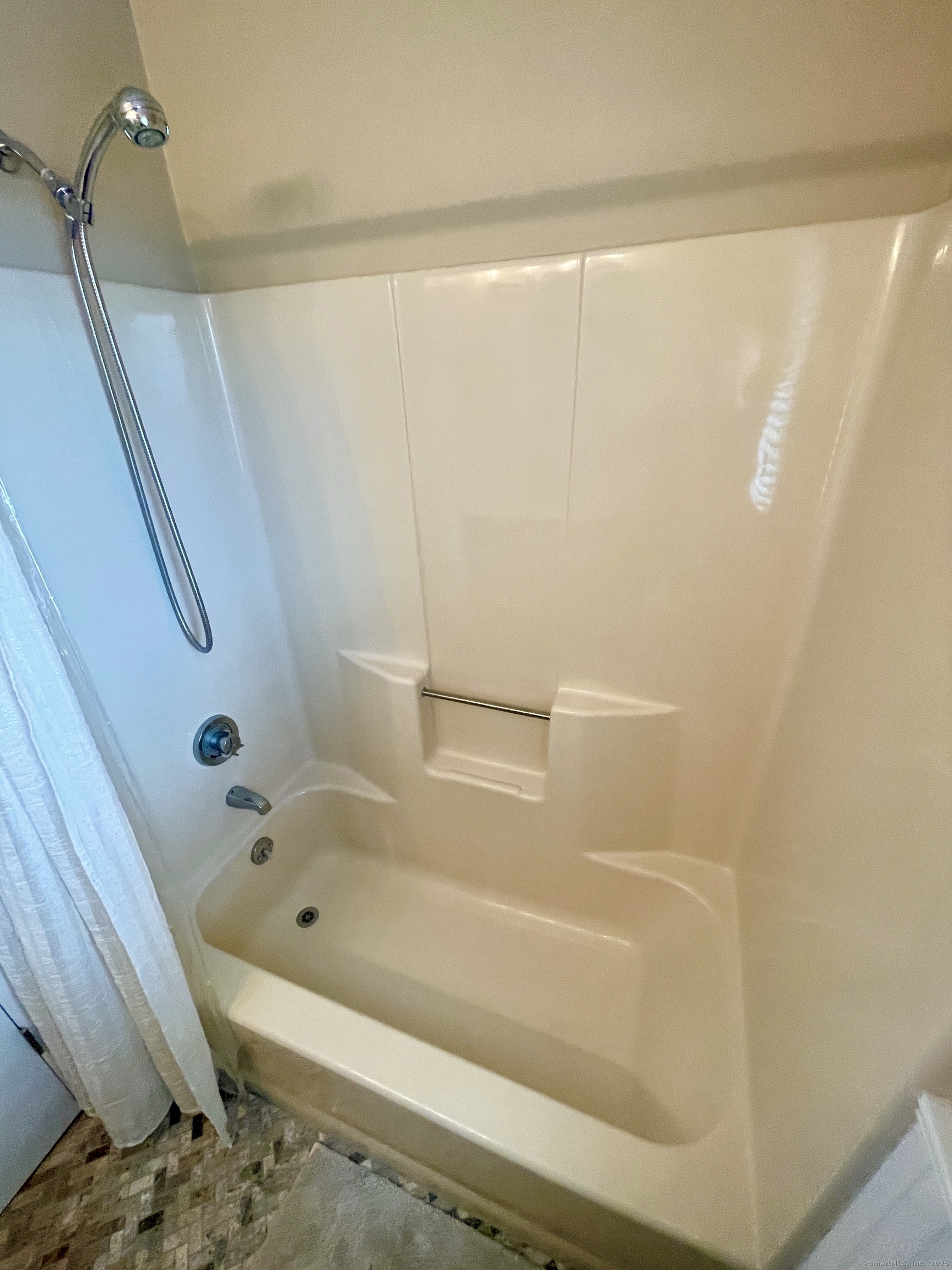661 Silver Sands Road #APT A3, East Haven, Connecticut image 20
