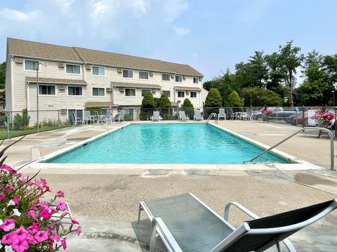 Tiny photo for 136 Pembroke Road #101, Danbury, CT 06811 (MLS # 24143585)