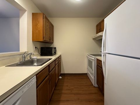 Tiny photo for 136 Pembroke Road #101, Danbury, CT 06811 (MLS # 24143585)