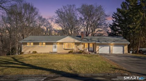 Photo of 10 Fairlawn Avenue, East Hampton, CT 06424 (MLS # 24152606)