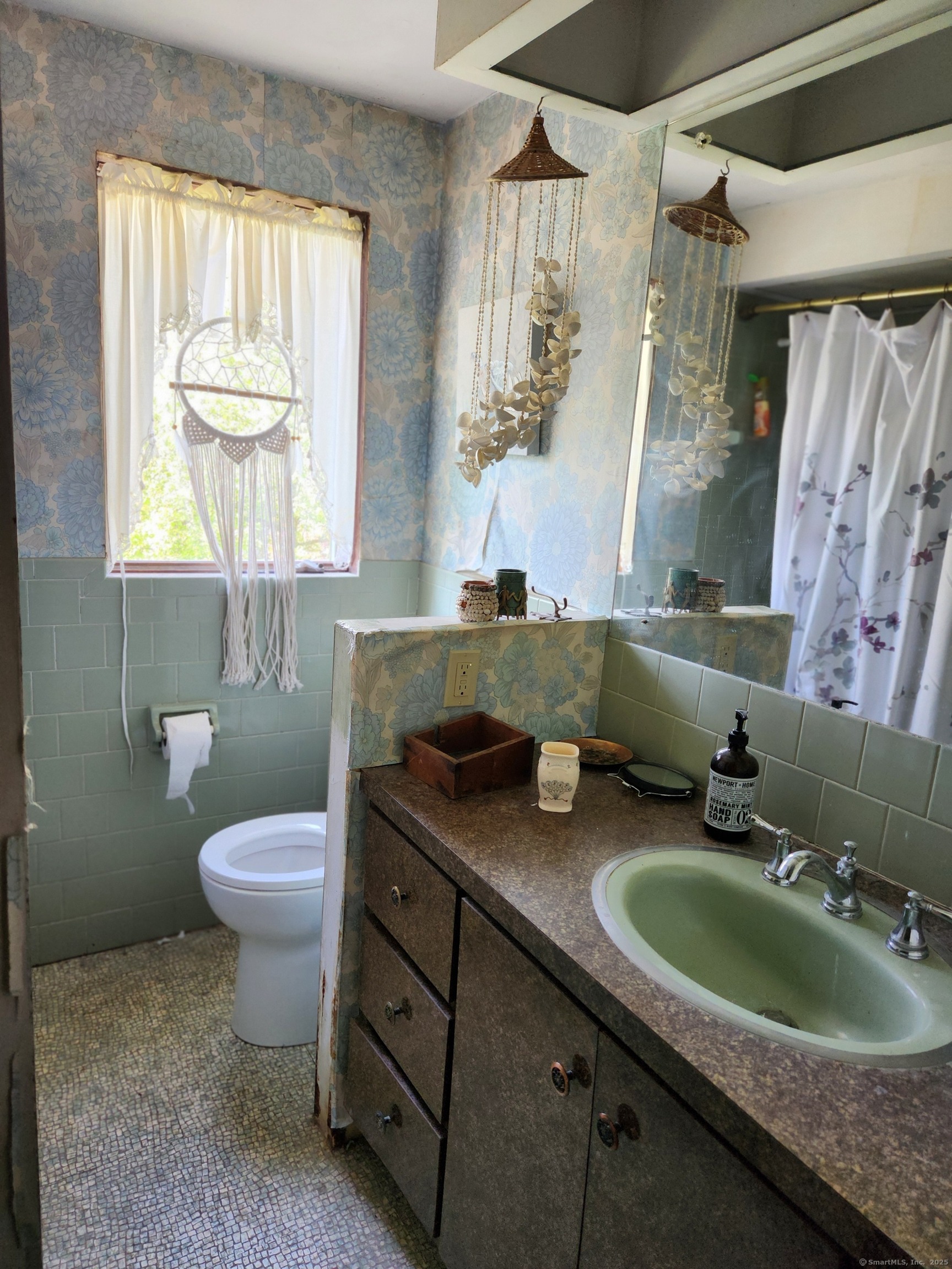 16 Vista Drive, East Haven, Connecticut image 9