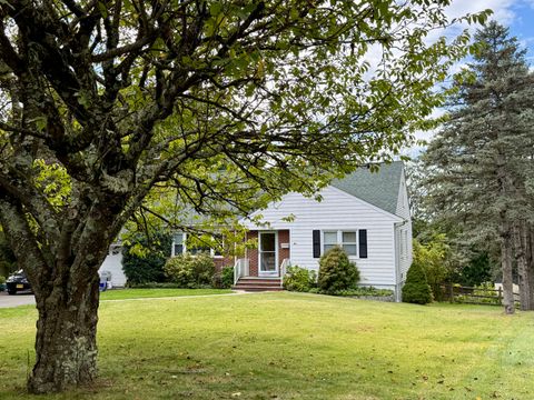 Photo of 32 Locust Lane, Stamford, CT 06905 (MLS # 24125761)