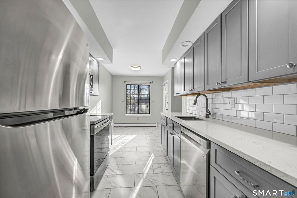 Photo of 26 Essex Court #26, Brookfield, CT 06804 (MLS # 24145193)