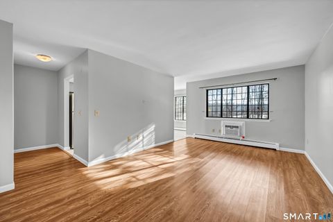 Tiny photo for 26 Essex Court #26, Brookfield, CT 06804 (MLS # 24145193)