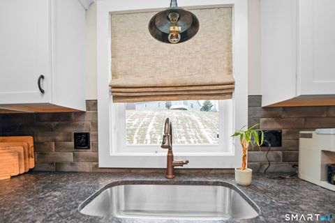 Tiny photo for 42 Chapman Chase #42, Windsor Locks, CT 06096 (MLS # 24144894)