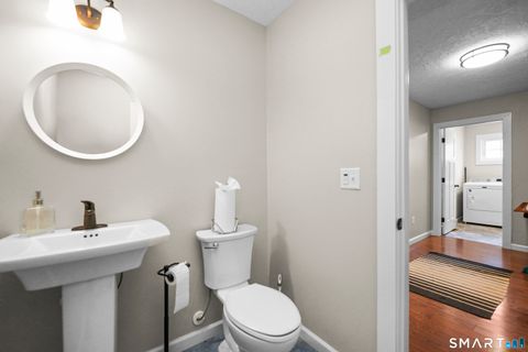 Tiny photo for 42 Chapman Chase #42, Windsor Locks, CT 06096 (MLS # 24144894)