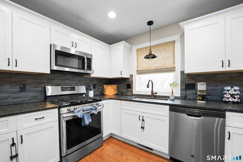 Tiny photo for 42 Chapman Chase #42, Windsor Locks, CT 06096 (MLS # 24144894)