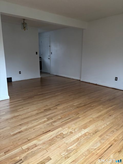 Tiny photo for 154 Park Street #A1, Manchester, CT 06040 (MLS # 24164063)