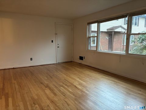 Tiny photo for 154 Park Street #A1, Manchester, CT 06040 (MLS # 24164063)