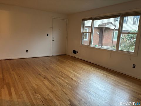 Tiny photo for 154 Park Street #A1, Manchester, CT 06040 (MLS # 24164063)