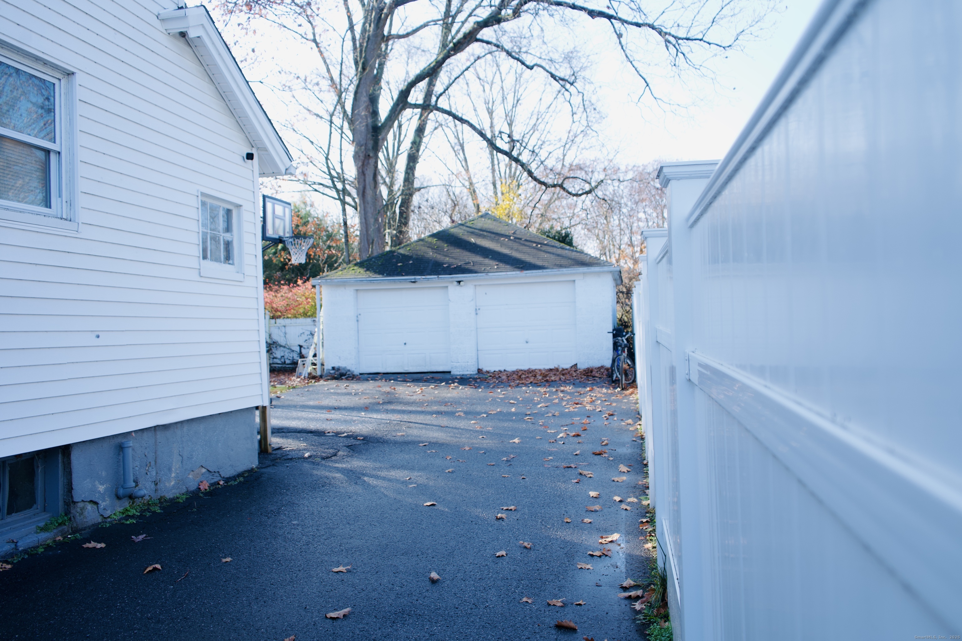 66 North Hoadley Street