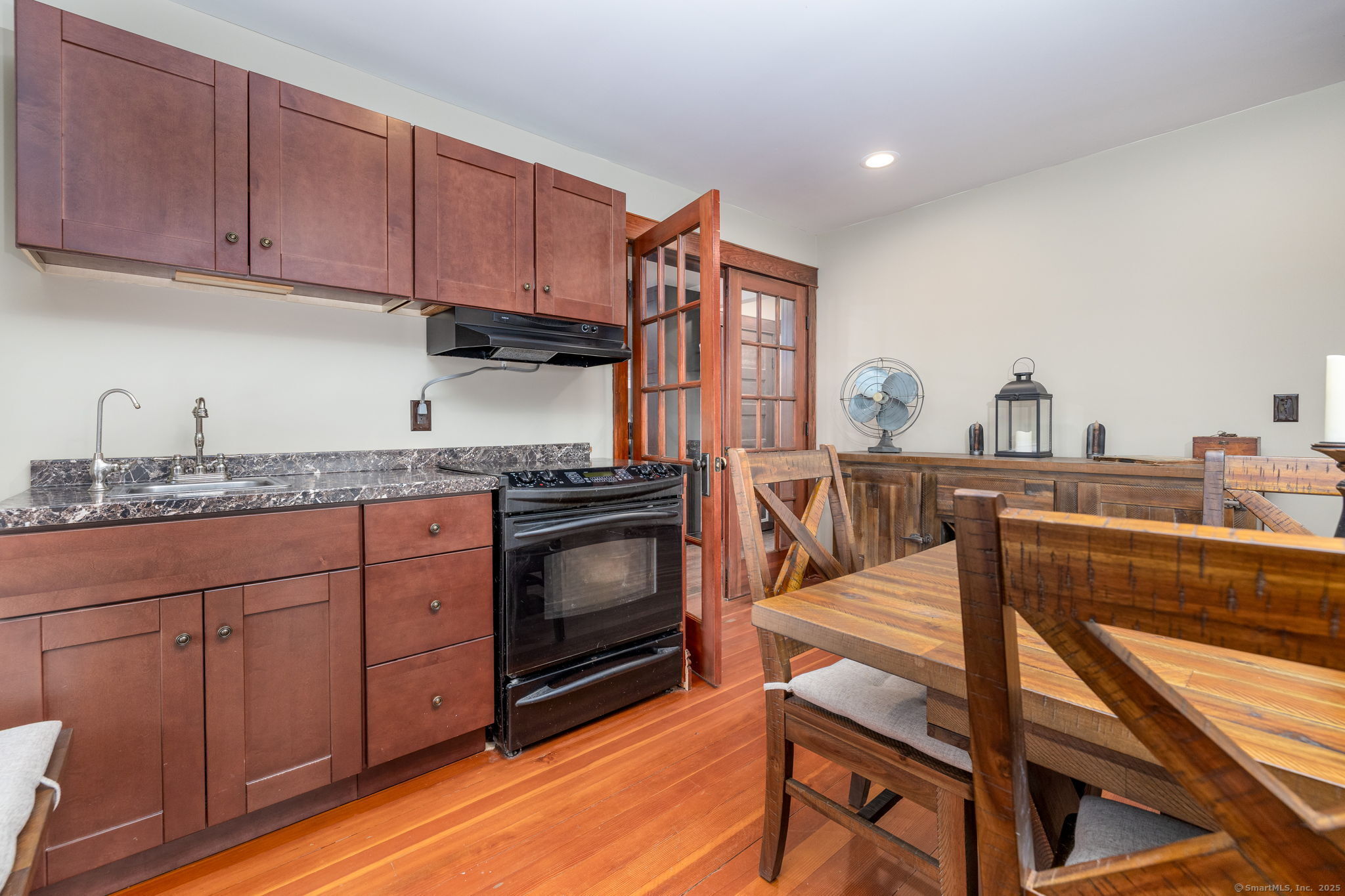 694 Palisado Avenue, Windsor, Connecticut image 10