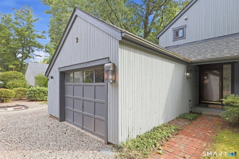 Tiny photo for 2 Pond Circle #2, Avon, CT 06001 (MLS # 24193044)