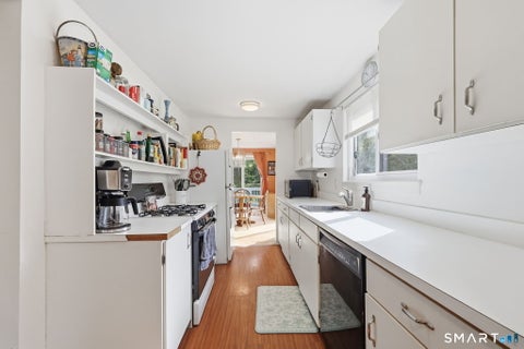 Tiny photo for 2 Pond Circle #2, Avon, CT 06001 (MLS # 24193044)