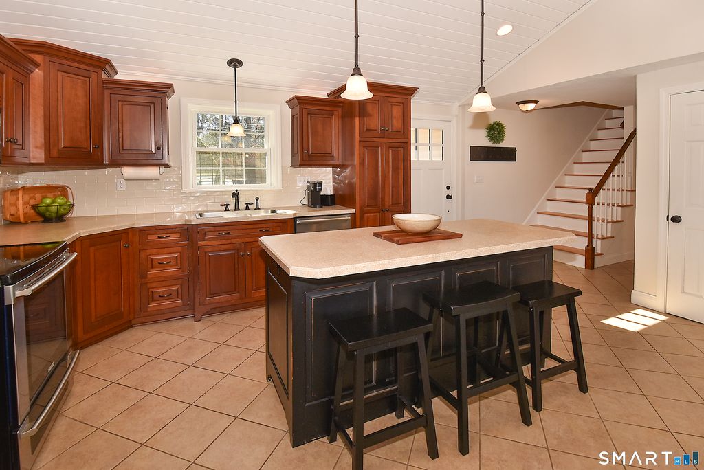 Photo of 59 Wapping Wood Road, Ellington, CT 06029 (MLS # 24157765)