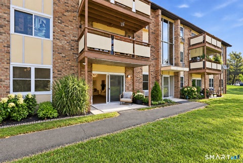Condo For Sale - 45 Jefferson Road #3-2<br/> New Haven County, Branford, CT 06405
