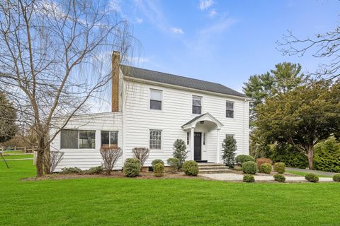 Photo of 146 Oxford Road, Fairfield, CT 06890 (MLS # 24173432)