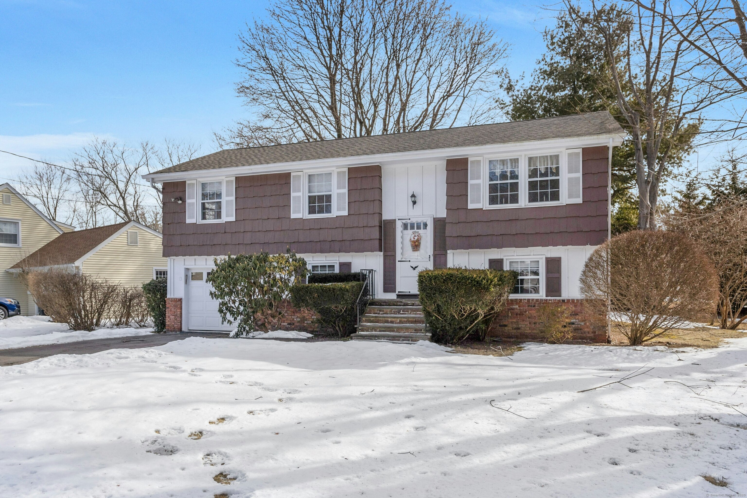 27 Barmore Drive, Stamford, Connecticut image 3