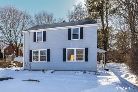 Photo of 9 Garden Court, Fairfield, CT 06825 (MLS # 24156986)
